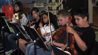 students playing violin